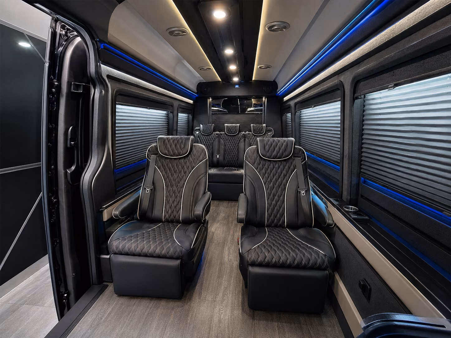 get your group to phoenix mesa gateway airport aza or any valley airport
